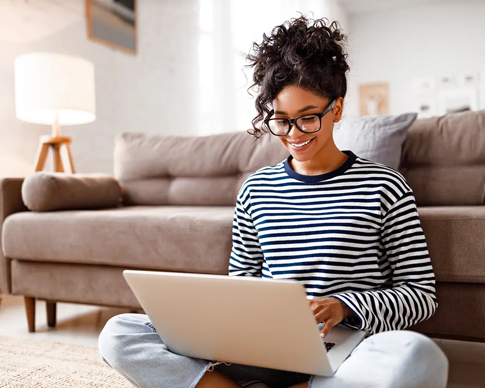 woman on laptop